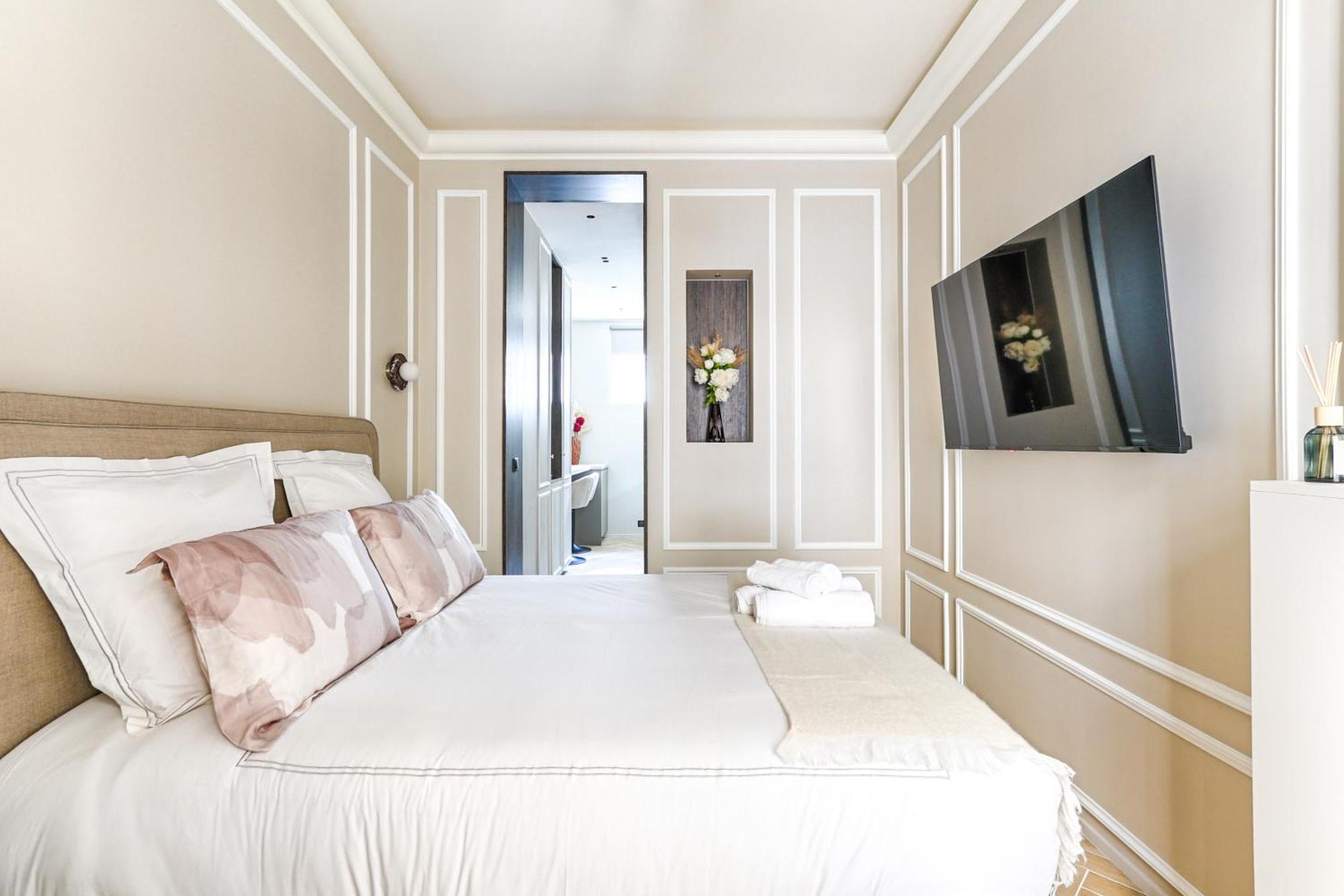 Luxury And Design Studio Invalides ปารีส ภายนอก รูปภาพ